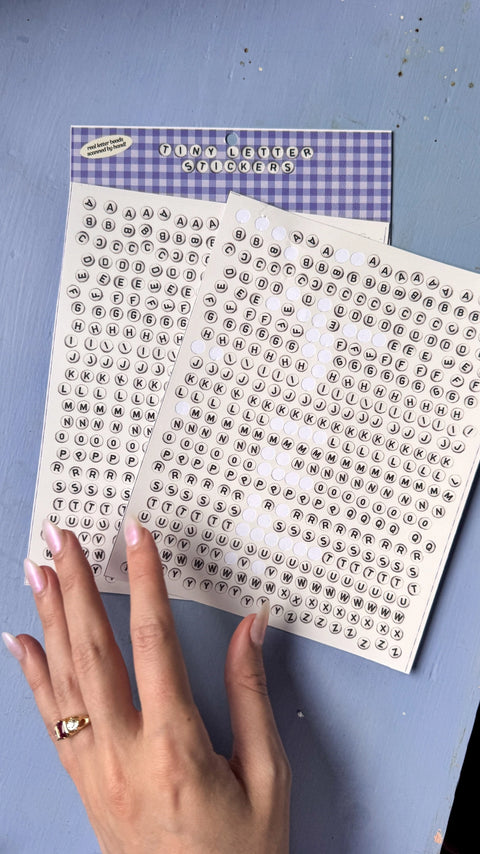"Bead Letters" - Klistremerker fra Martina Calvi
