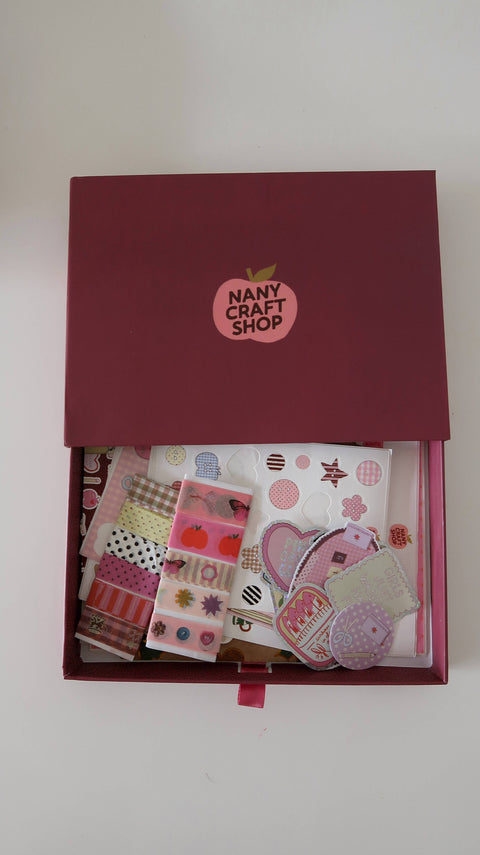 Junk Journal — Retro 🍎 Button