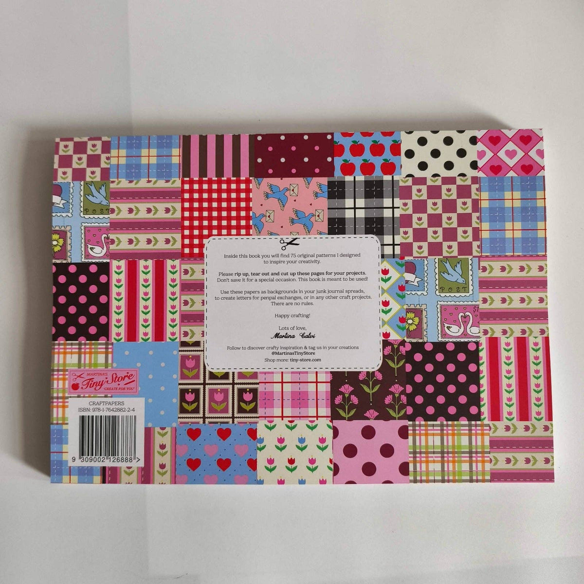 Patterned craft papers from Martina Calvi's Big Book of Craft Paper — page detail 1