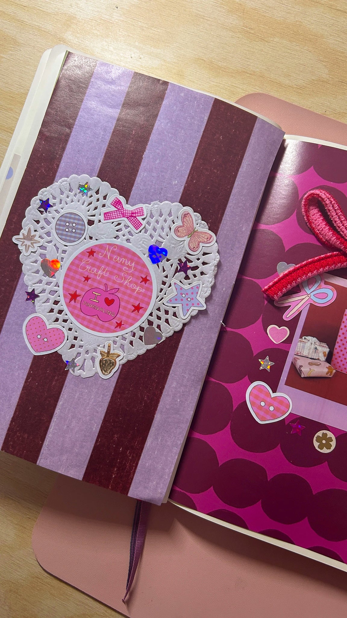 Junk Journal — Retro 🍎 Button