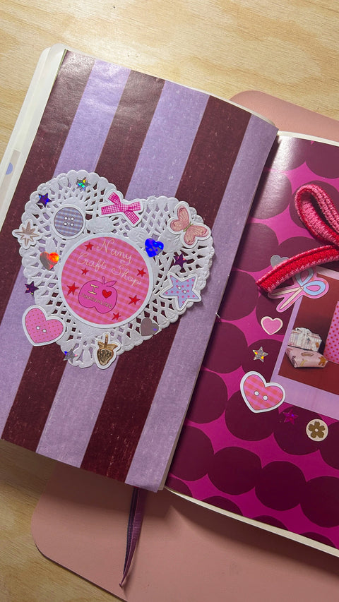 Junk Journal — Retro 🍎 Button