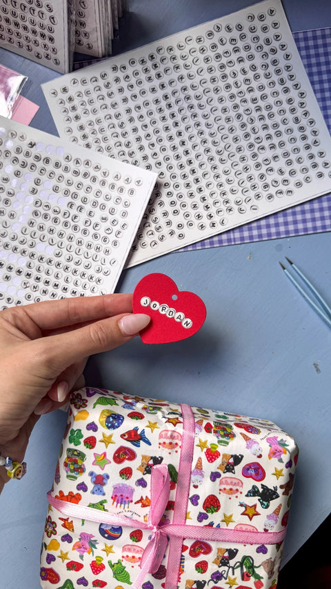 "Bead Letters" - Klistremerker fra Martina Calvi