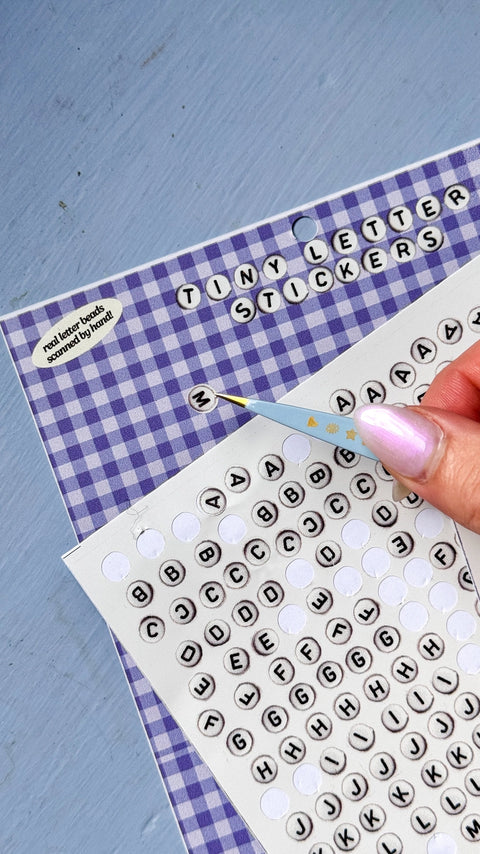 "Bead Letters" - Klistremerker fra Martina Calvi