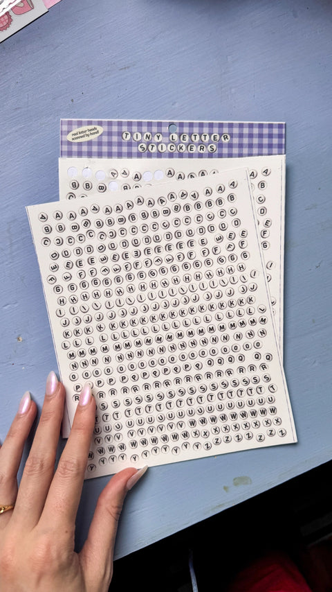"Bead Letters" - Klistremerker fra Martina Calvi